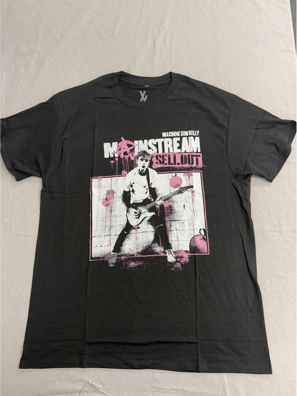 Machine Gun Kelly T-shirt Album Mainstream Sellout - L